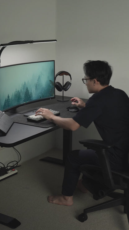 Elevate PRO Desk